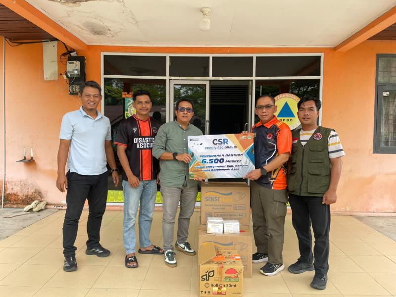 Bencana Kabut Asap, PTPN IV Regional III Salurkan 43.000 Masker ke 6 Kabupaten Kota di Riau