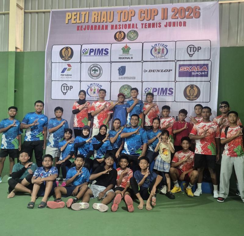 Juara Umum, Petenis Belia Persembahan Kado HUT RI bagi PTPN IV Regional III
