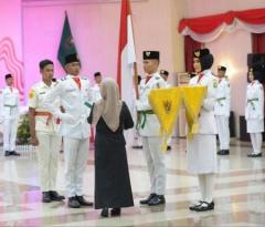 Pemprov Kukuhkan 36 Anggota Paskibraka Provinsi Riau Tahun 2024