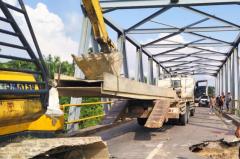 Abutment Jembatan Teluk Sungkai Alami Abrasi, Pemprov Riau Gerak Cepat Perbaiki