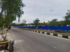 Pelebaran Jalan SSK, Pagar Mesjid Annur dan Tiang Listrik di Median Dibongkar