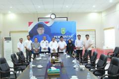 Membahas Tentang Netralisasi Pemilu, Bawaslu Riau Audiensi Bersama Gubernur Edy Natar Nasution