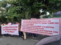 Puluhan Massa Sidaritas Peduli Keadilan Masional Gelar Aksi Demo di Mapolda  Riau