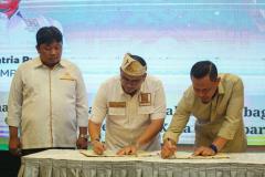Wako Agung Raih Penghargaan sebagai Kepala Daerah Pertama di Riau Pendukung Program Tiga Juta Rumah