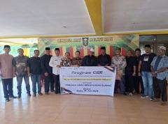 PT KPBN Serahkan 100 pcs Kursi Plastik kepada Lembaga Adat Melayu Riau (LAMR) dalam Proram CSR