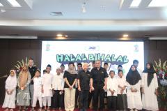 Bersama untuk Maju dan Bahagia, JNE Gelar Halal Bihalal 1446 H