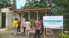 Desa Amboyo Inti Ngabang Terima Bantuan Pendirian MCK Komunal 4 Pintu dari PTPN IV Regional V